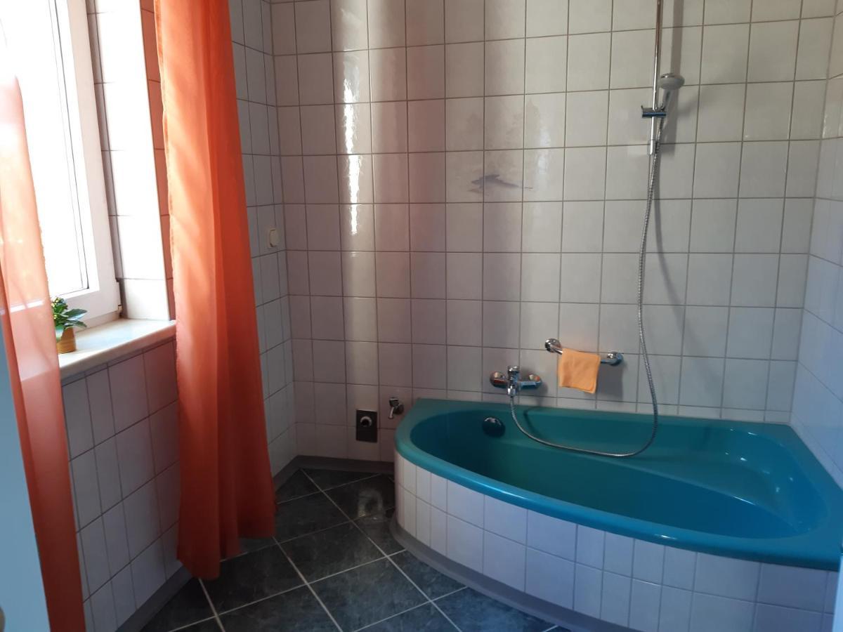 Thueringer Zimmer Suhl Exterior foto